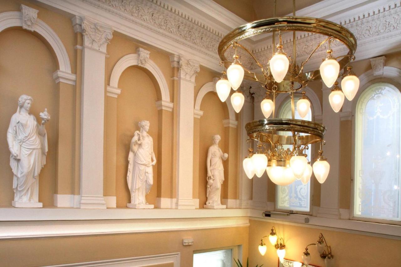 Hotel Maxim Mariánské Lázně Exteriör bild