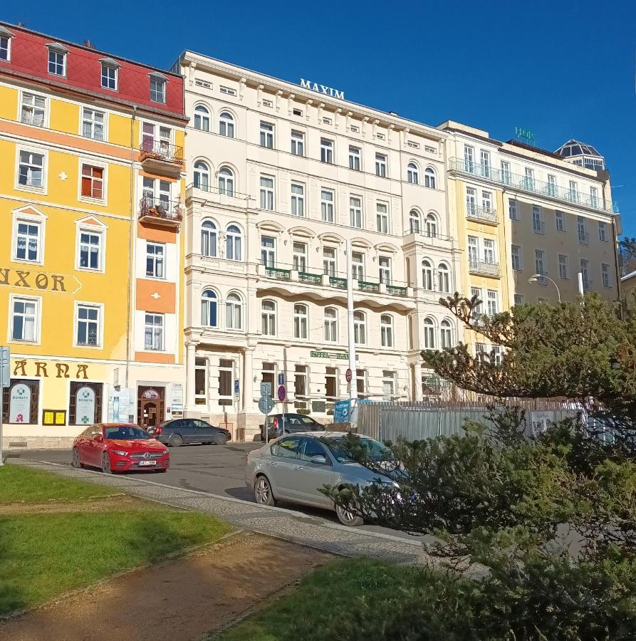 Hotel Maxim Mariánské Lázně Exteriör bild