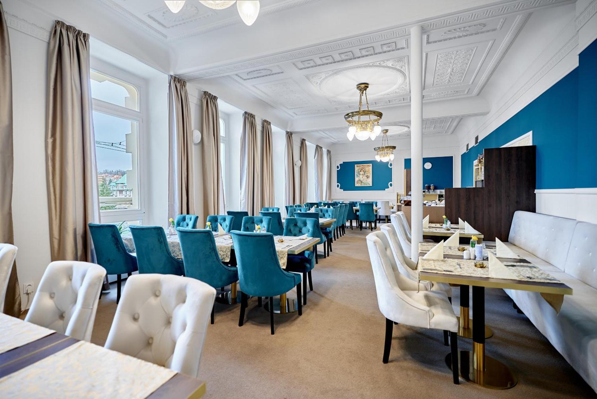 Hotel Maxim Mariánské Lázně Exteriör bild